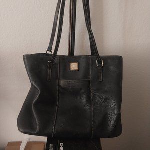 DOONEY & BOURKE BLACK BUCKET HANDBAG